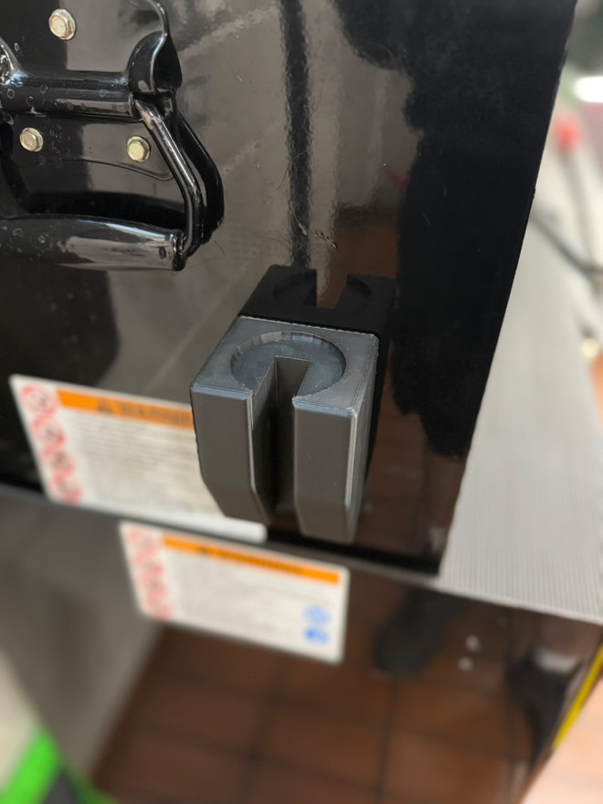 1 Slot Large Snap On Pry Bar Holder - Magnetic
