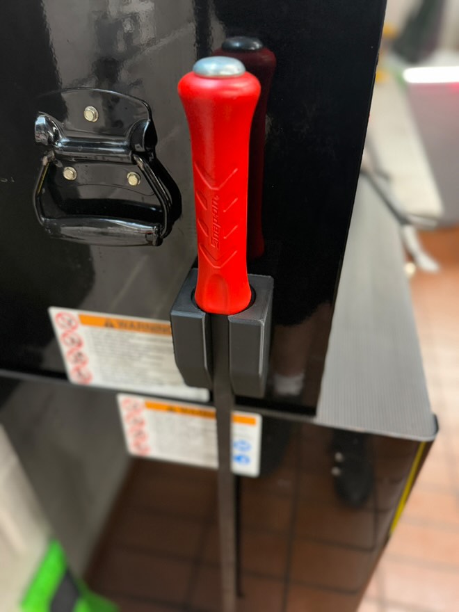 1 Slot Large Snap On Pry Bar Holder - Magnetic