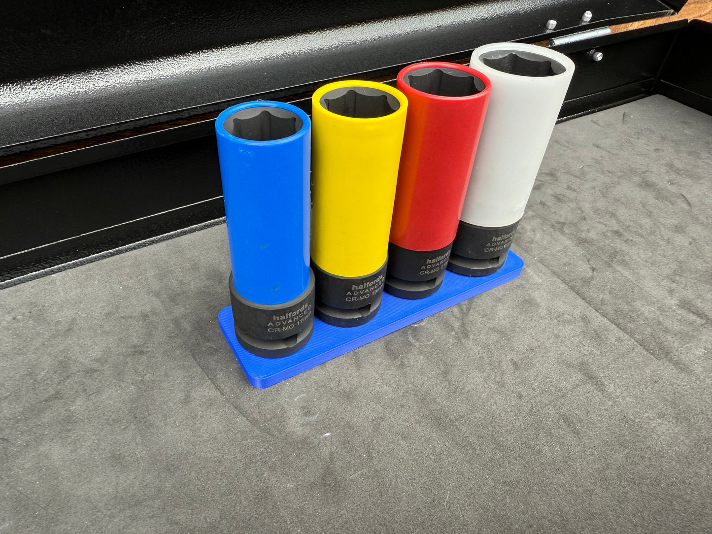 Halfords Advanced Alloy Wheel Socket Holder - Holds 4