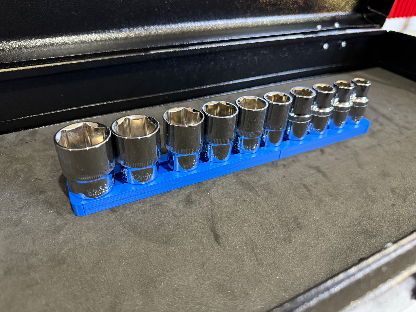 Adjustable Socket Holder