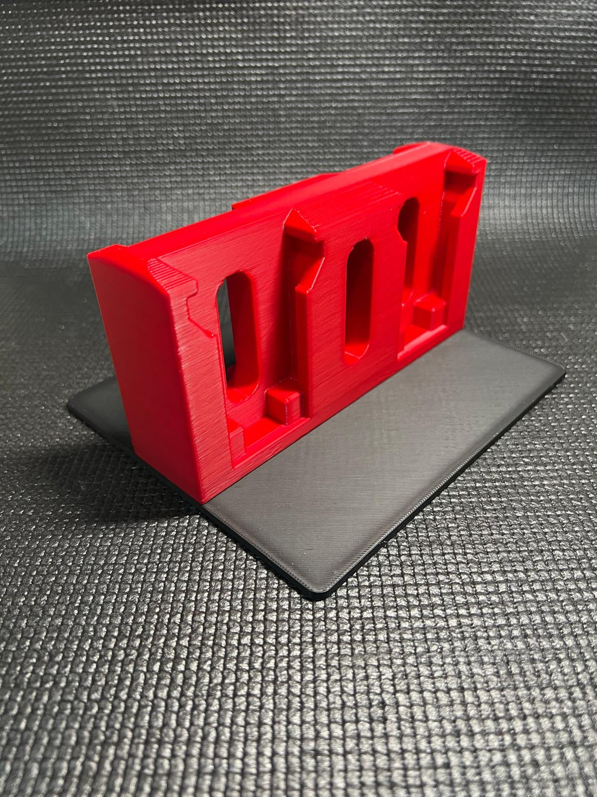 Magnetic Milwaukee M18 Battery Holder (Holds up to 4)