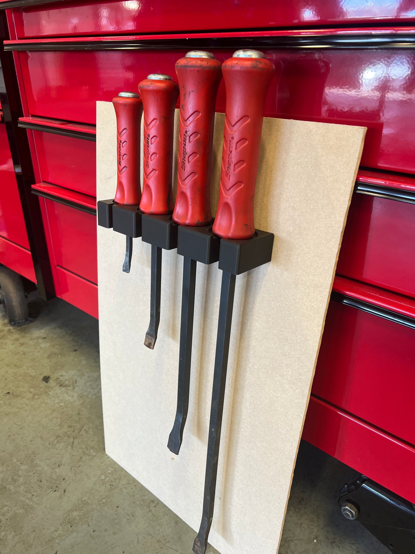 Snap On Pry Bar Holder - Wall Mounted (Holds 4)